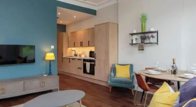 City Centre 2 BED 2 Bath Apartment, Забронировать Апартаменты/квартира Апартаменты Эдинбурга, рядом с St George's West Church, Апартаменты/квартира