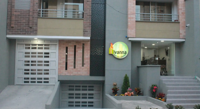 Hotel Ivanna - Laureles, Забронировать Отель СПА-отели Медельин, рядом с Конгресс-центр Plaza Mayor, SPA-услуги