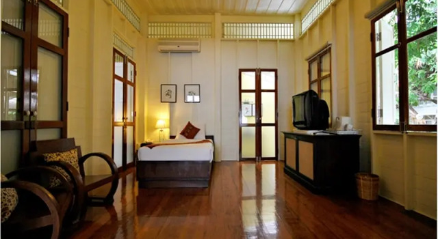 Номер Standard с балконом Baan Bayan Beachfront Hotel