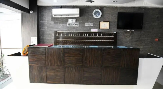 Hotel Elite, Забронировать Отель Отели Газиабад с парковкой, Парковка