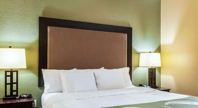 Люкс c 1 комнатой Quality Inn & Suites Slidell