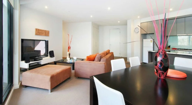 Spacious Bayside Lifestyle, Book Apartment Melbourne 