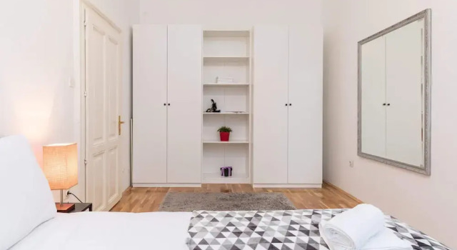 Sunny And Modern Apt In The Center, Boek Appartement Zagreb Kroatië