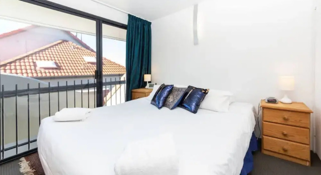 Lovely 1 Bedroom Apartment Close To CBD