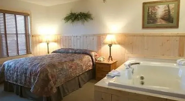 Sugar Lake Lodge, Book Hotel Hoteller i Grand Rapids med pool, Swimmingpool