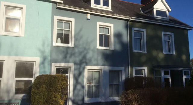 Коттедж Lovely 4-bed Victorian House in Bangor by the sea