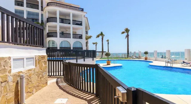 Puerta Del Mar Beachfront And Pool