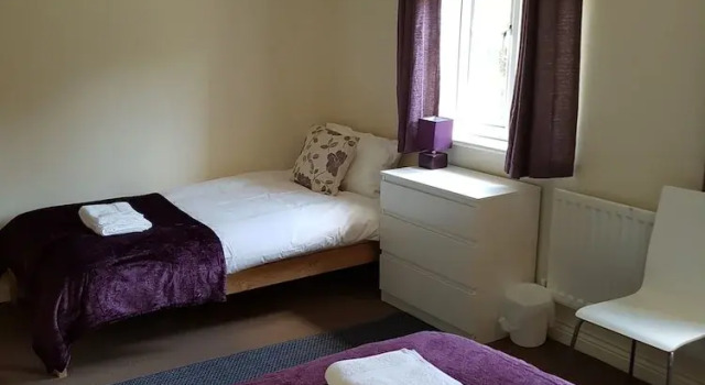 Livingston 4 Bedroom Townhouse, Varaa Huoneisto Livingston West Lothian