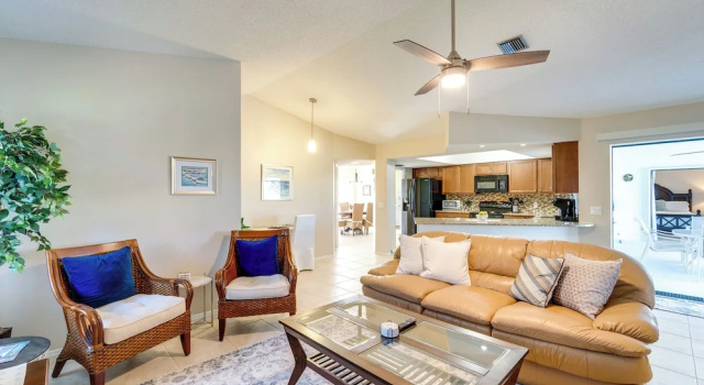 Коттедж Rotonda West Home w/ Pool & Golf Course View!