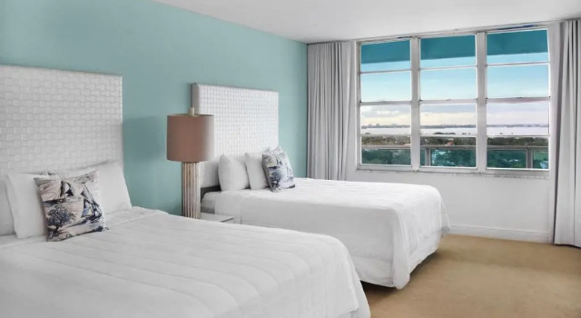 Люкс Deluxe c 1 комнатой с балконом и с видом на город Seacoast Suites on Miami Beach