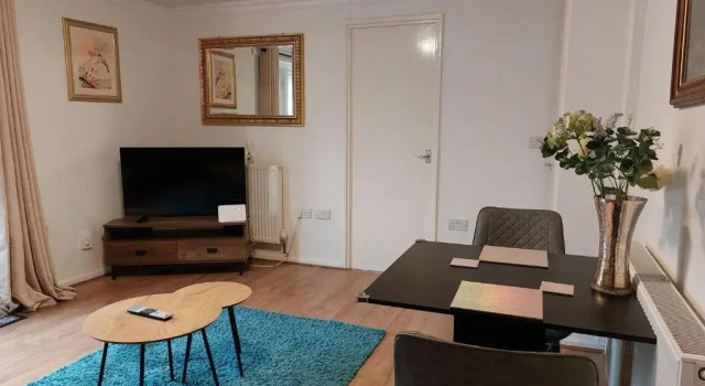 Коттедж 2-bed House in the Heart of Woodhouse, Leeds