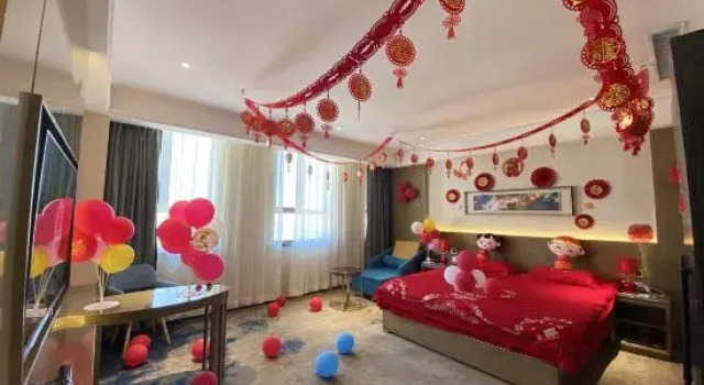 Superior Suite Huayi Hotel