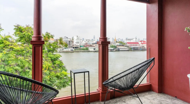 Номер Deluxe с балконом и с видом на реку Amdaeng Bangkok Riverside Hotel