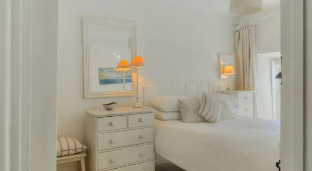 Charm Cottage