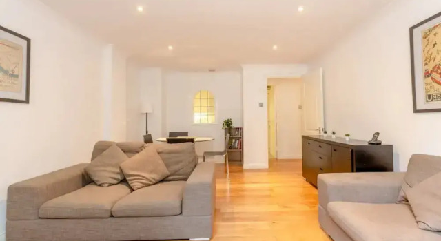 Stunning 2 Bedroom Apartment in the Heart of Westminster