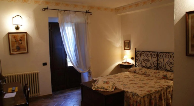 Arco Naturale Country House, Забронировать Отель Отели Четона с бассейном, Бассейн