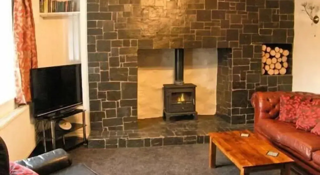 Hendre Aled Farmhouse, Забронировать Дом для отпуска Ллансаннан Клоид