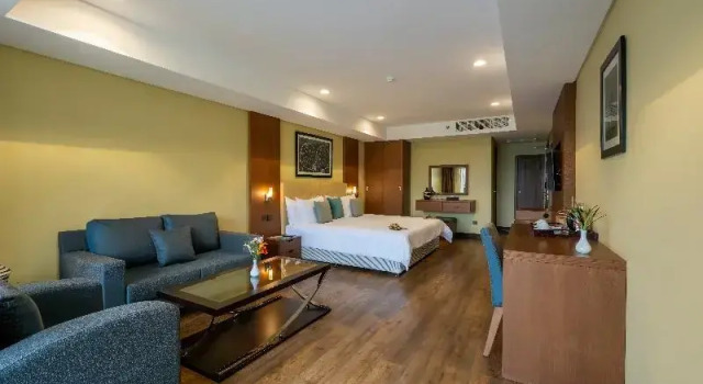 Люкс Deluxe с балконом Mantis Kivu Marina Bay Hotel