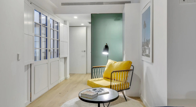 Pier 1 in Barcelona with 1 bedrooms and 1 bathrooms, Забронировать Отель Барселона провинция Барселона, рядом с Приход Св. Августина