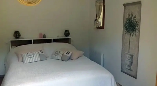 à l'orée du bois, Book Hotel  