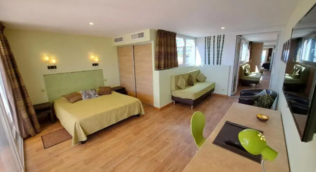 Апартаменты c 1 комнатой с видом на море Residence Veles Plage