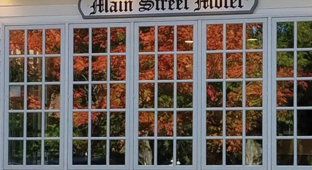 Main Street Motel, Rezerwuj Motel Fish Creek Door County