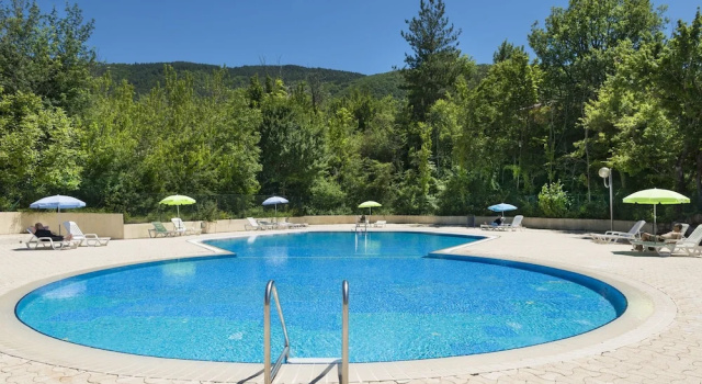 Village vacances Léo Lagrange Montbrun, Rezervasyon Otel Montbrun-les-Bains Drôme Provençale