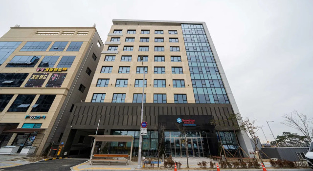 SureStay Plus Hotel by Best Western Asan, Buchen Sie Hotel Asan Chungcheongnam-Do