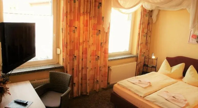 Hotel-Pension Grüne Linde, Забронировать Отель Делич Саксония