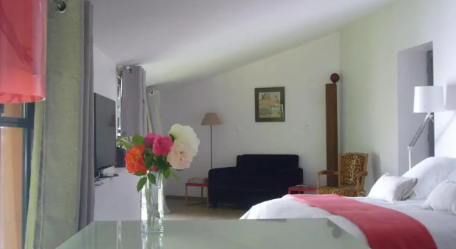 Le Jardin de Beauvoir, Rezerwuj Hotel Hotele w Rhône z parkingiem, Parking