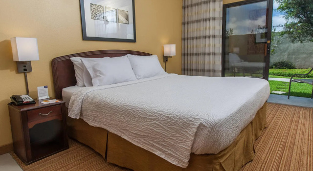 Двухместный номер Standard Courtyard by Marriott Florence