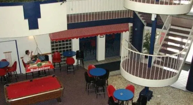 Welcome Inn - Blue Springs, Book Hotel Hoteller i Blue Springs med pool, Swimmingpool