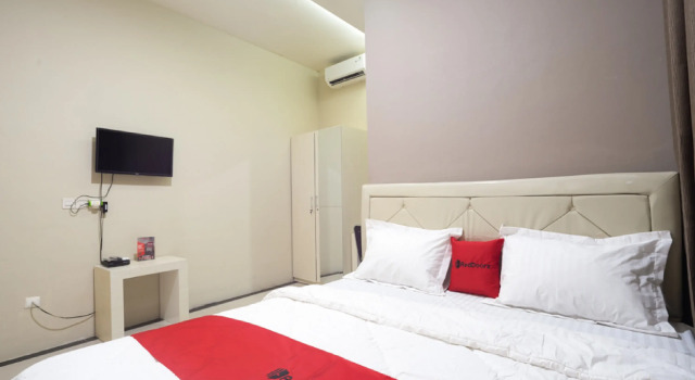 Номер Standard RedDoorz near IPB Dramaga Bogor