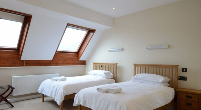 Neuadd Henllan, Book Hotel Builth Wells Powys