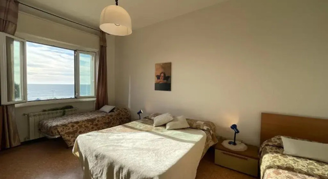 Piazza Doria 3 e 4 Locali Di fronte al Mare
