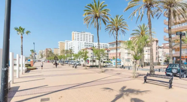 Апартаменты MalagaSuite Palm Beach Fuengirola