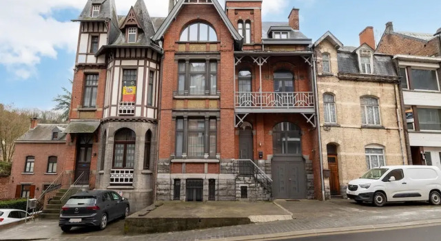 Коттедж Beautiful Holiday Home in Dinant With Garden
