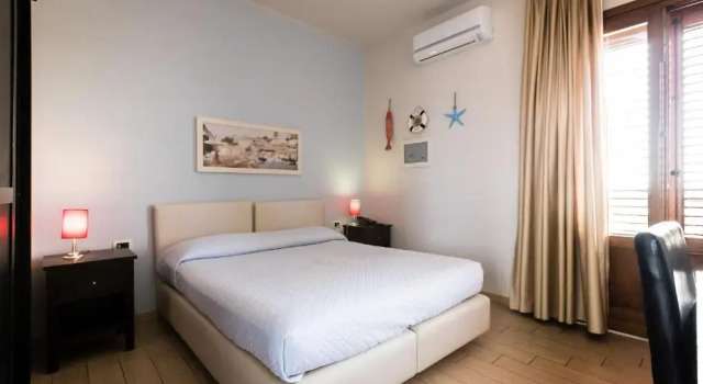 Hotel Ristorante Cavalluccio Marino, Забронировать Отель Лампедуза Италия, рядом с Lampedusa Port