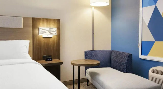 Двухместный номер Standard Holiday Inn Express - South Haven by IHG