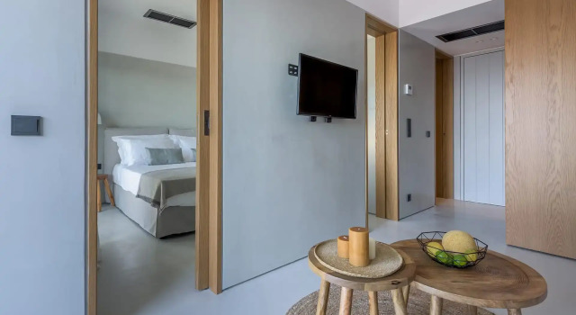 Ariadne Suites, Prenota Hotel Parasporos Paro