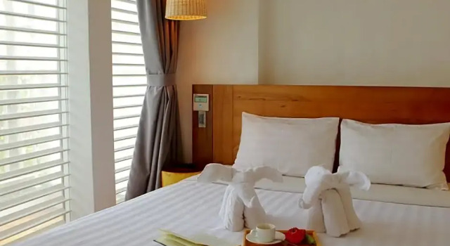 Двухместный номер Deluxe с балконом Duc Vuong Saigon Hotel - Bui Vien
