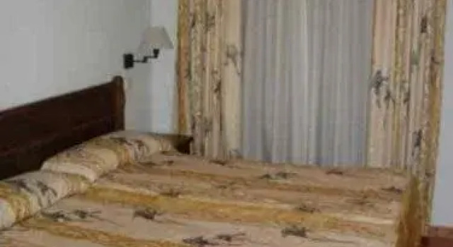 Cruz Verde Hostal, Varaa Hotelli Hotellit Madridin maakunta pysäköinnillä, Pysäköinti