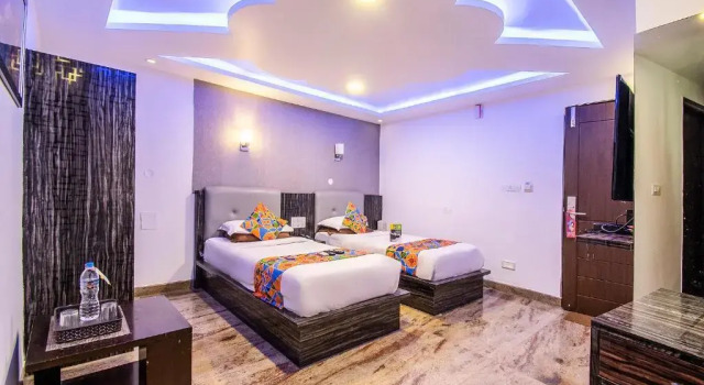 FabHotel Legacy Brigade Road, Забронировать Отель Отели штата Карнатаки 3 звезды, 3*
