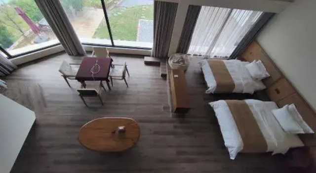 Люкс Мансарда с видом на озеро Mountain View Leisure Residence