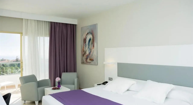 Hotel Gran Canaria Princess, Забронировать Отель Отели Плайя дель Инглес с парковкой, рядом с Экуменический храм Эль-Сальвадор, Парковка