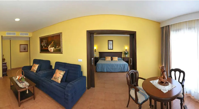 Полулюкс с балконом Hotel Porfirio