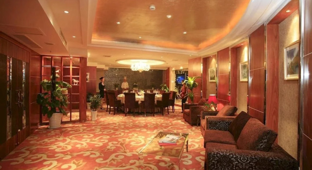 Huaxin Grand Hotel, Rezerwuj Hotel Hotele w Xiaoshan z parkingiem, Parking