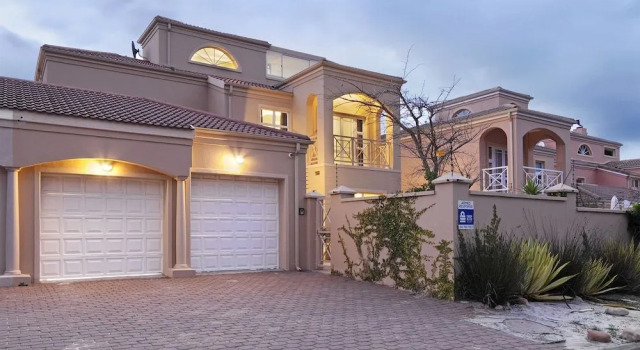 Villa de la Mer Hout Bay Beachfront, Забронировать Вилла Виллы Хаут-Бей, Вилла