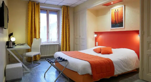 Двухместный номер Standard Logis Hôtel La Commanderie de Champarey