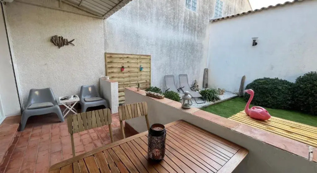 Апартаменты с видом на сад L Abri-côtier Appartements